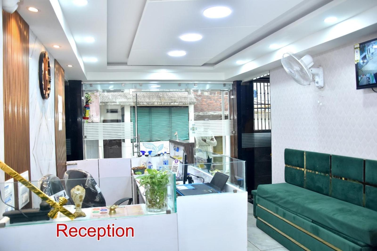 Green Leaf Hotel Ujjain Exterior foto