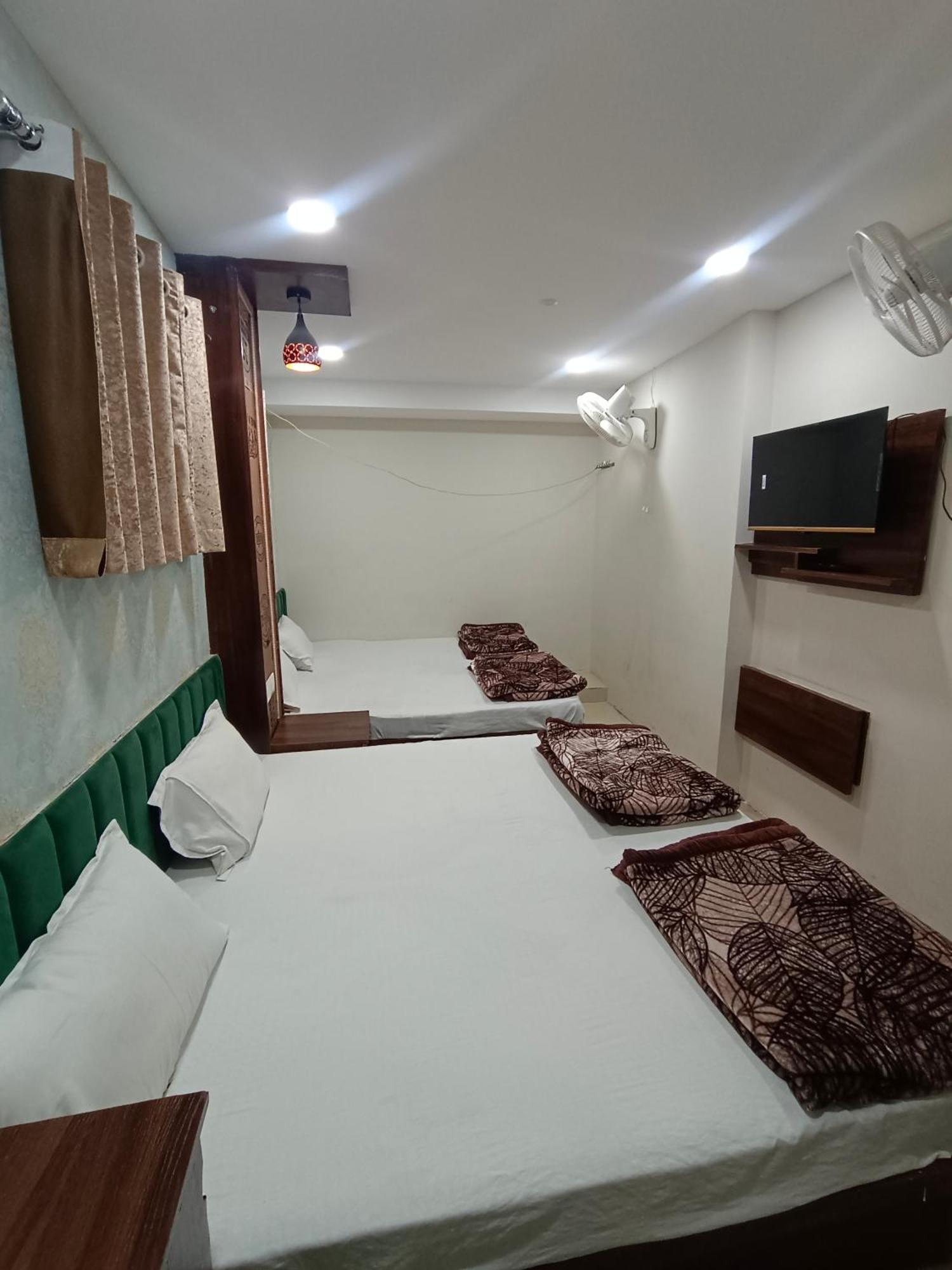 Green Leaf Hotel Ujjain Exterior foto